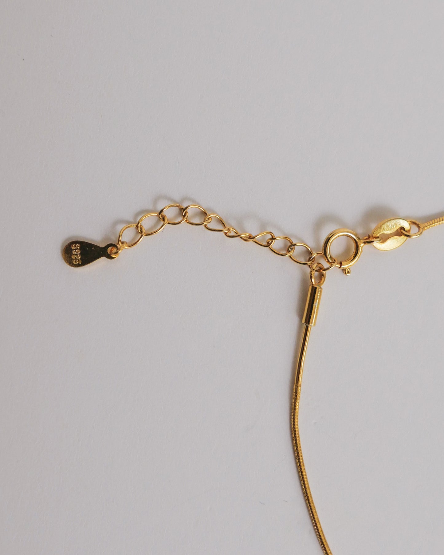 Giana Thin Snake Chain Bracelet (Gold)
