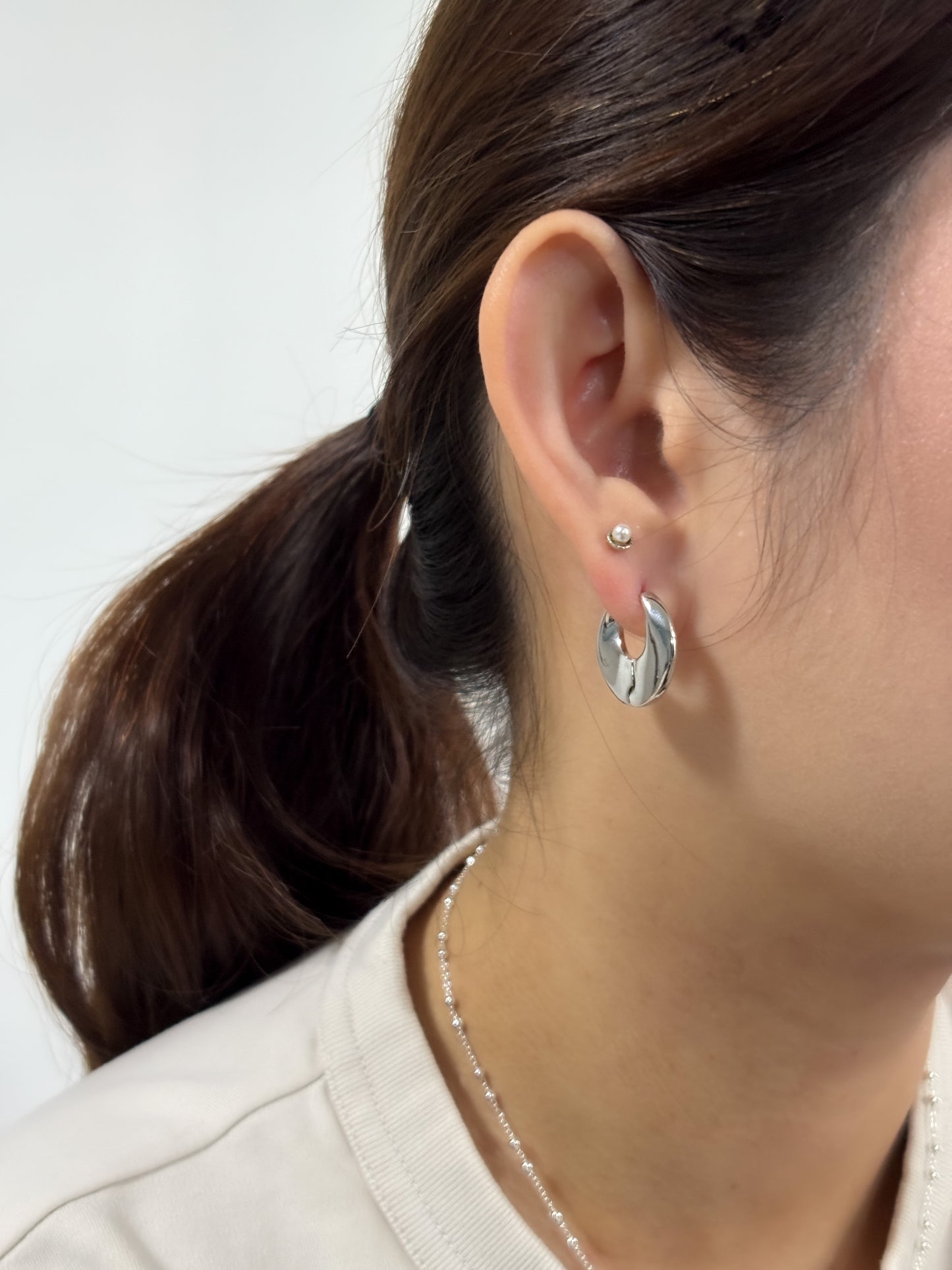 Luna Ear Hoops (Silver / Gold)