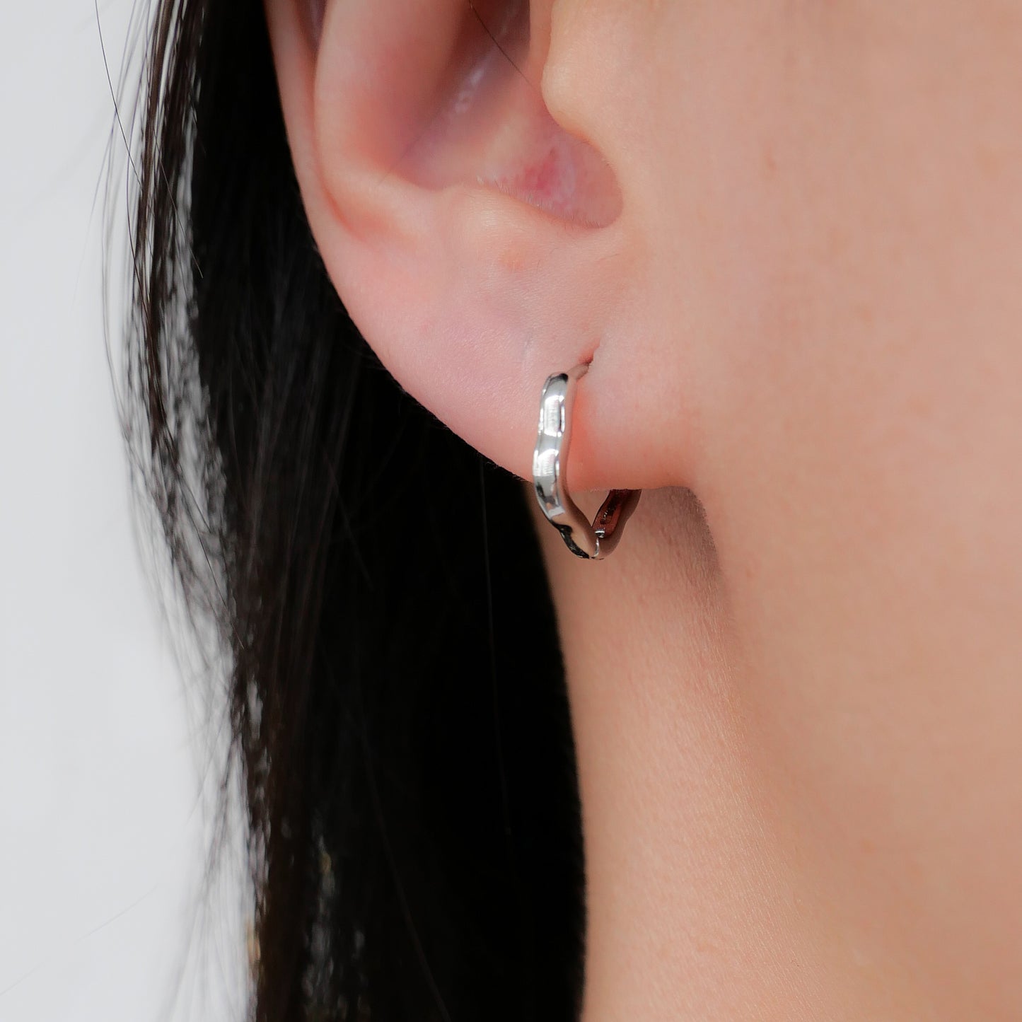 Fleur Loop Ear Huggies