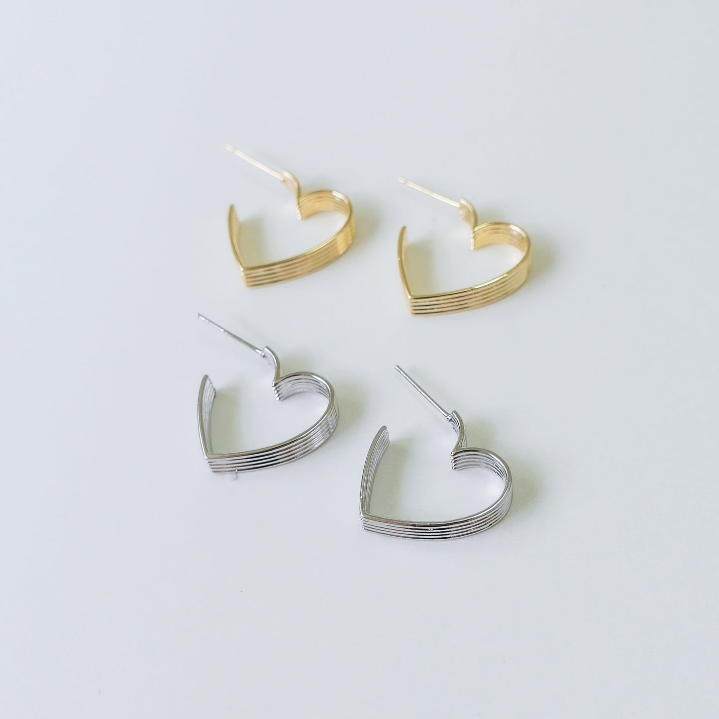 Libi Heart Ear Hoops (Silver / Gold)