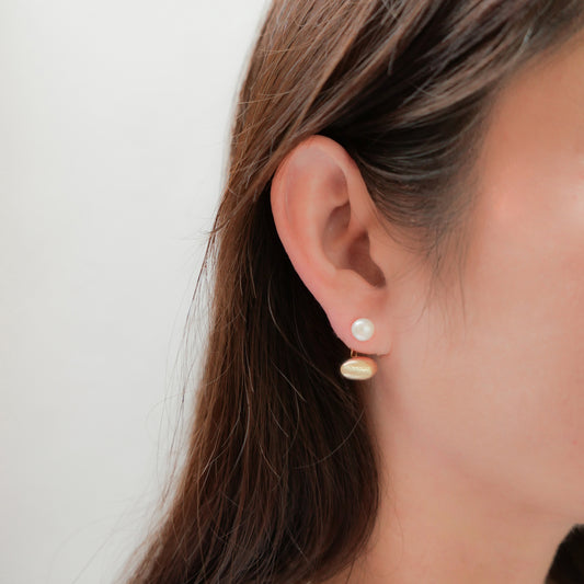 Pearl Dew Ear Studs (Gold)