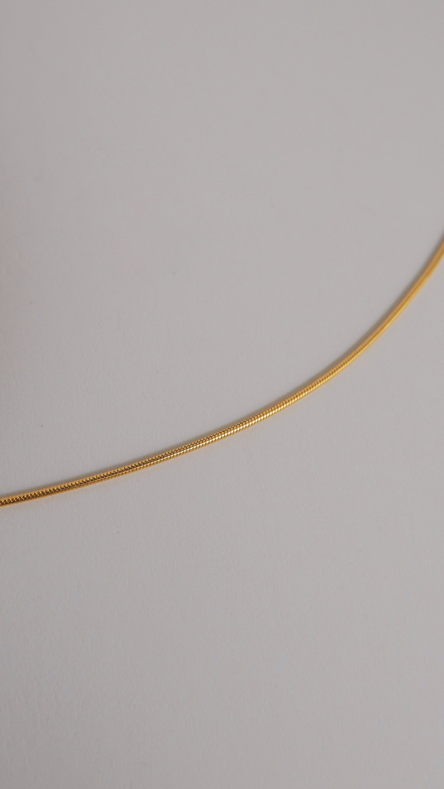 Giana Thin Snake Chain Bracelet (Gold)