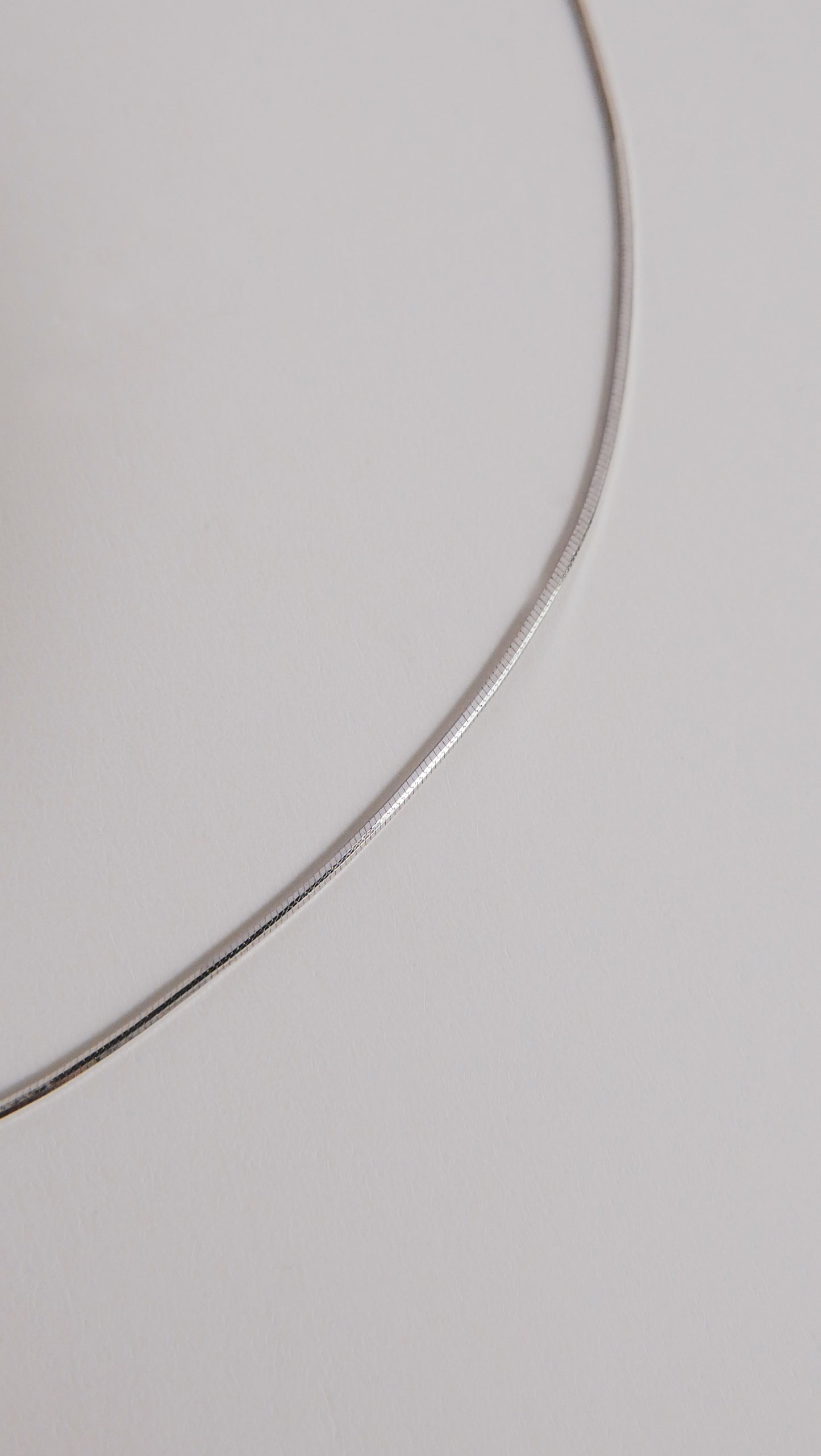 Giana Thin Snake Chain Bracelet (Silver)
