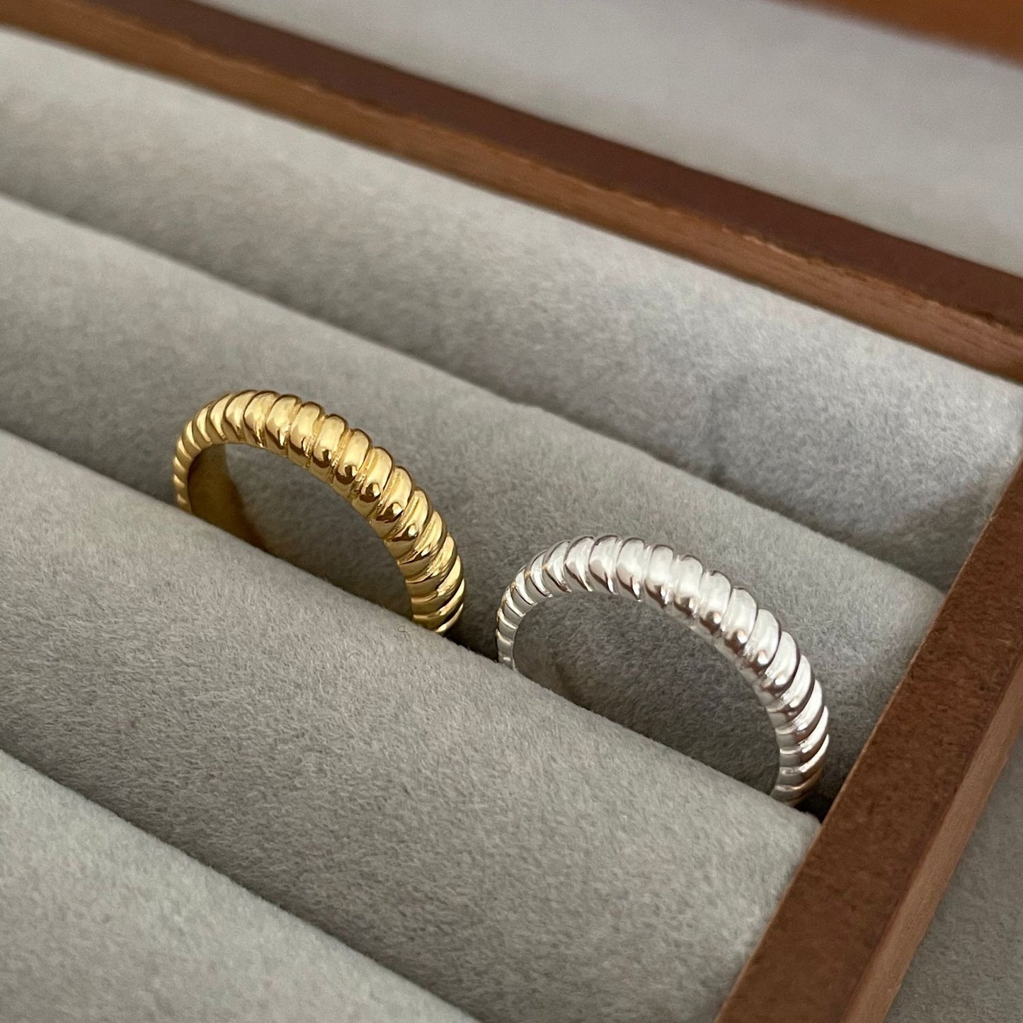 Cheron Grosgrain Adjustable Ring | 925 Silver / 18k Gold Plating