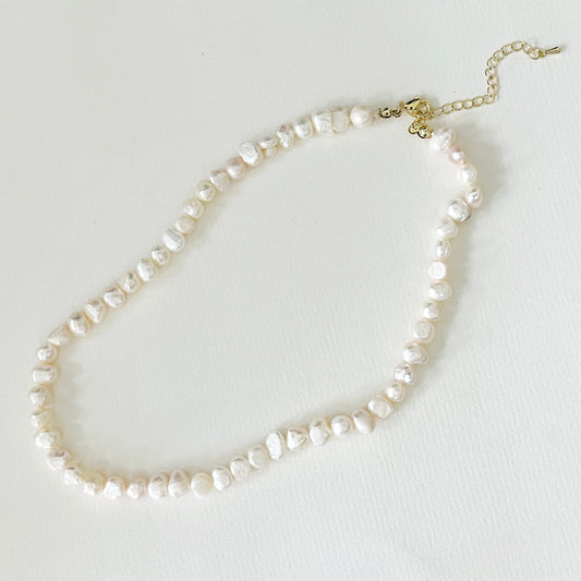 Pearly Choker Necklace