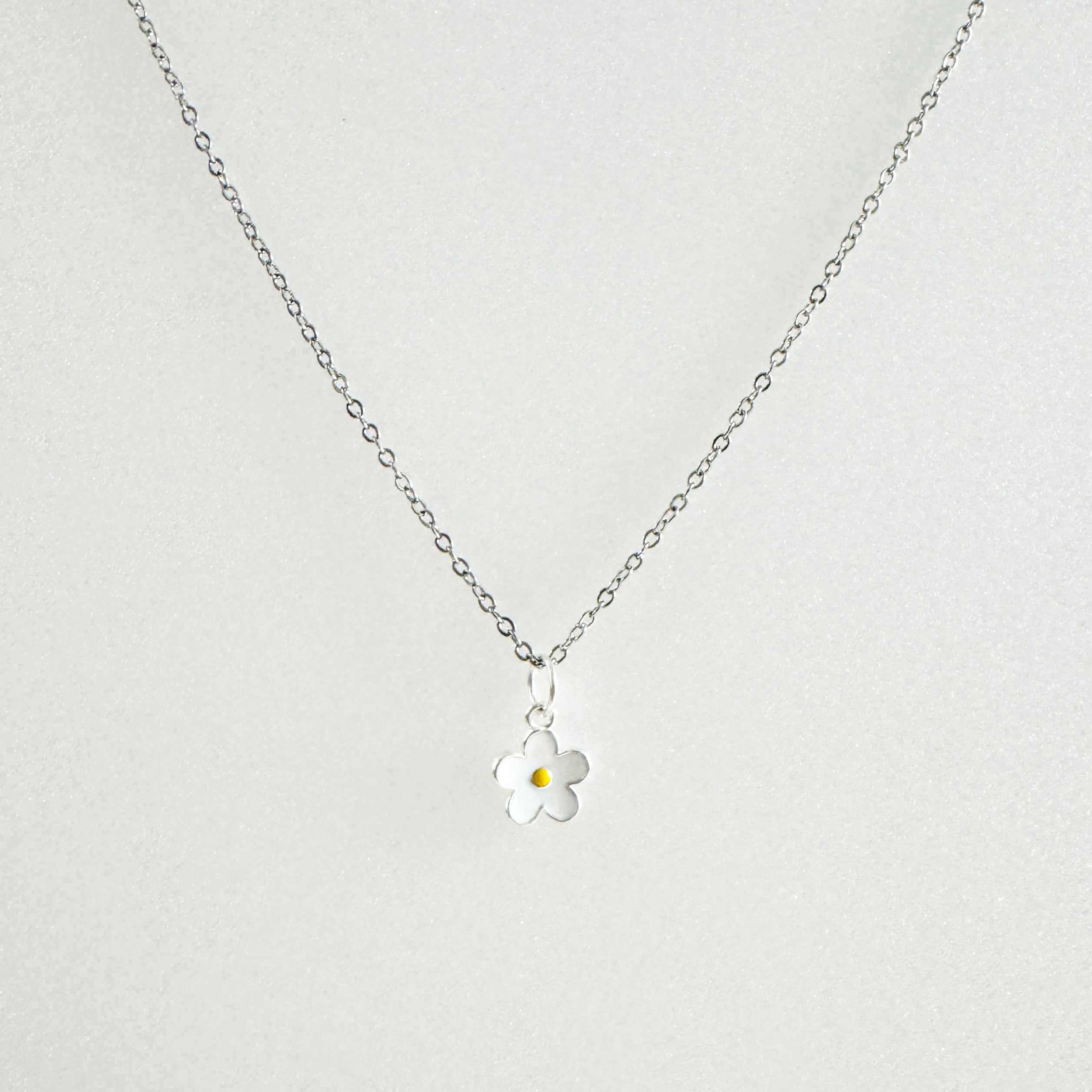 Daisy chain deals necklace silver