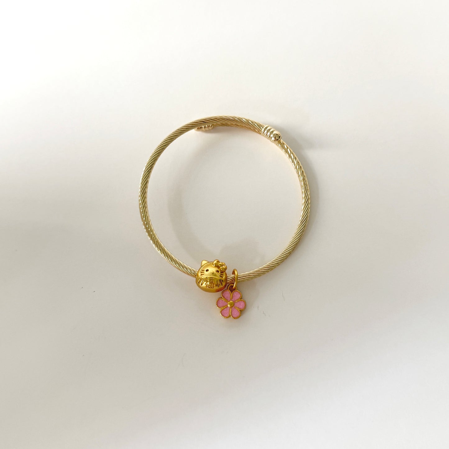 Fortune Kitty Bangle | 18k Gold Plating