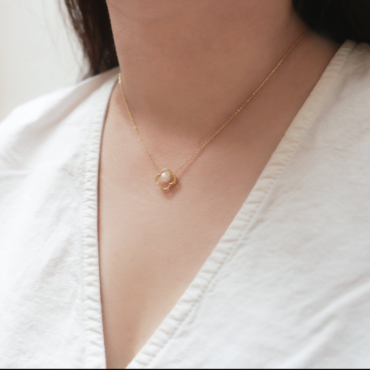 Clover Pearl Necklace