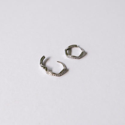 Gemma Wave Ear Huggies